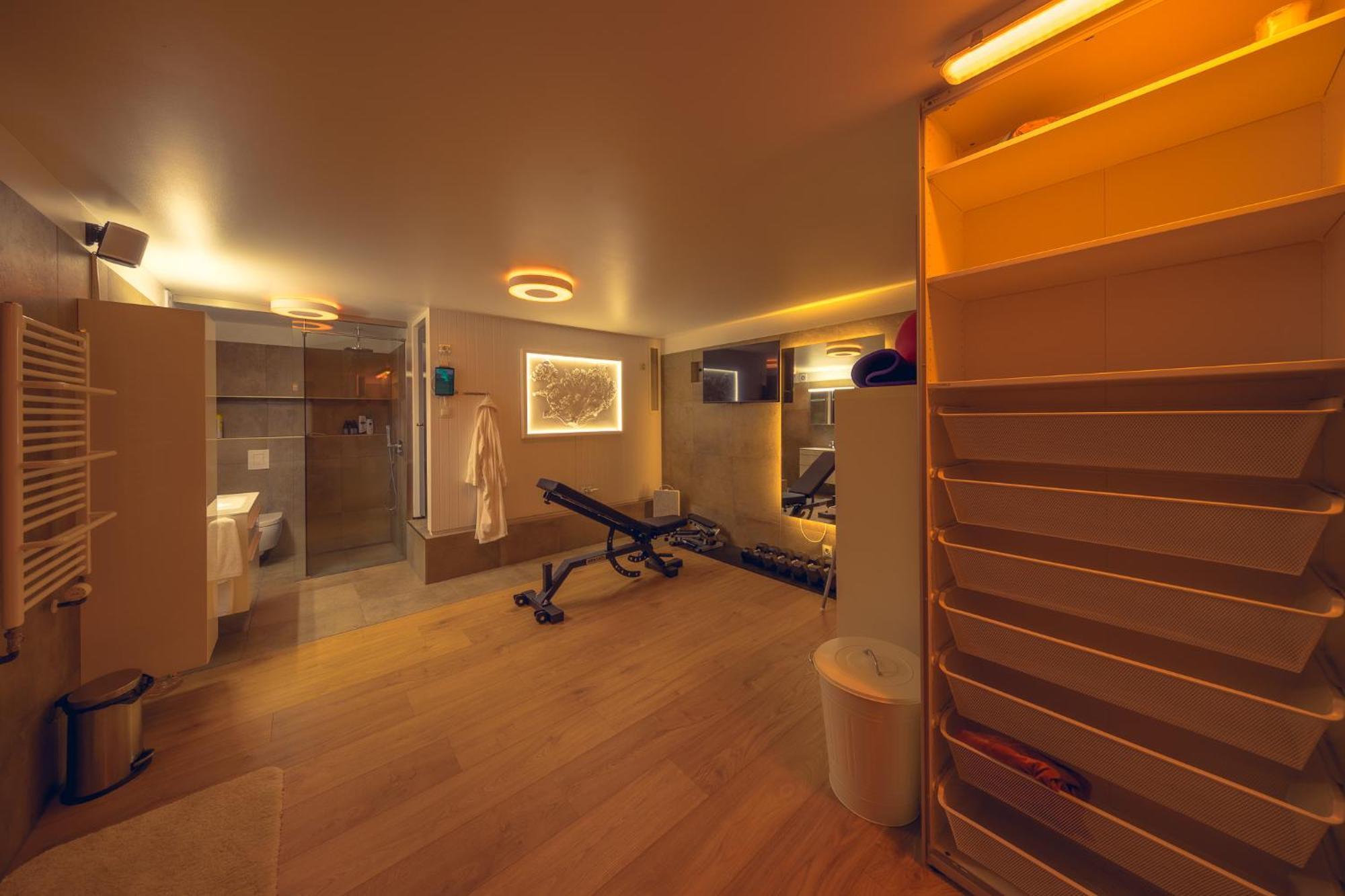 Smart Luxury - Private Gym, Hot Tub & Sauna كيفلافيك المظهر الخارجي الصورة