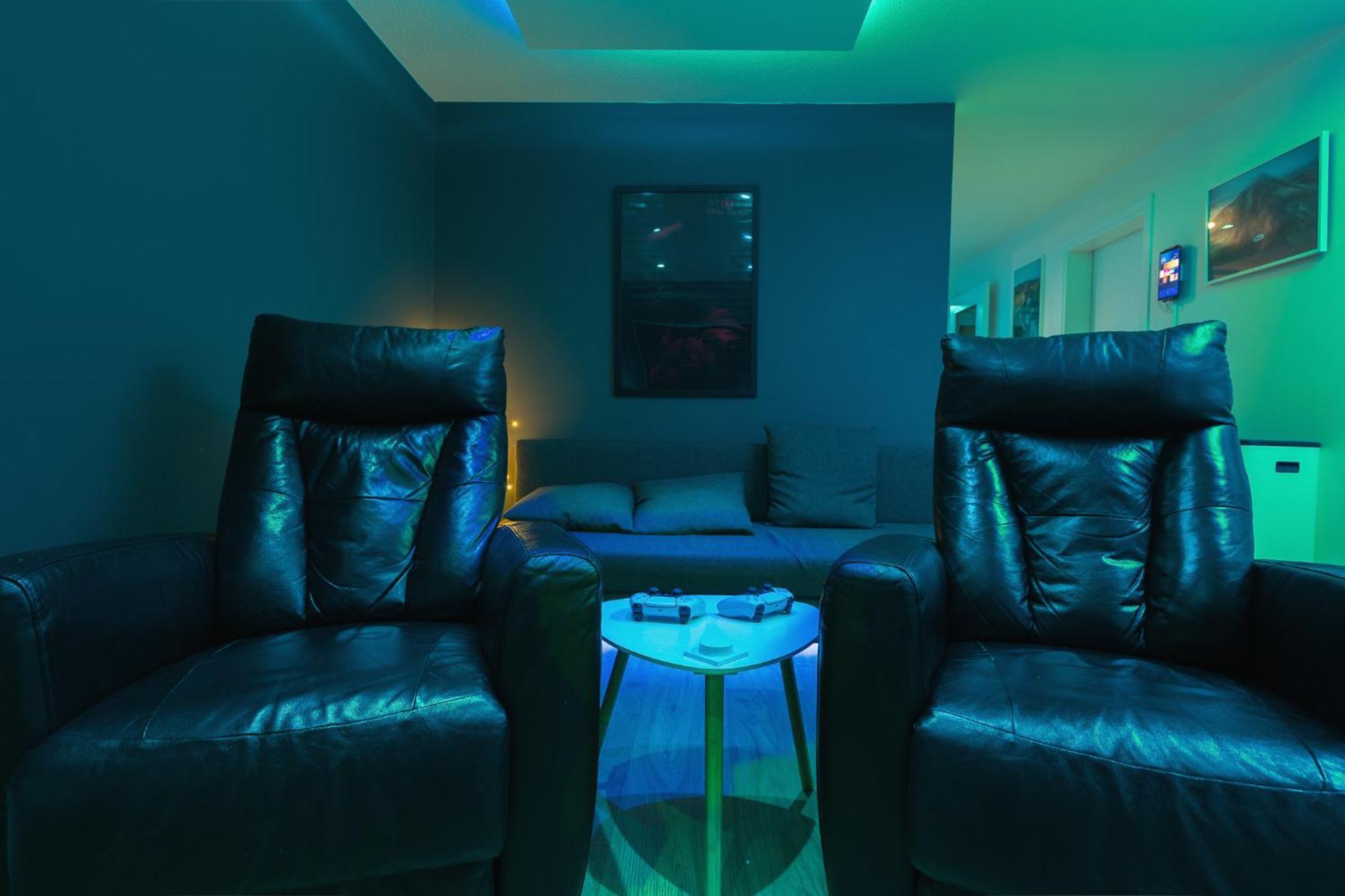 Smart Luxury - Private Gym, Hot Tub & Sauna كيفلافيك المظهر الخارجي الصورة